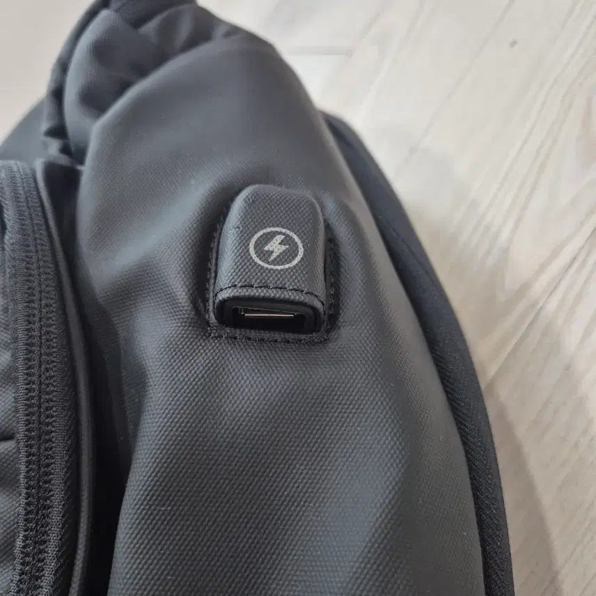 [BUNJANG] Mark Ryden Backpack - Business/Student Edition / 마크라이든 백팩 학생용 비지니스용 노트북 가능 A급