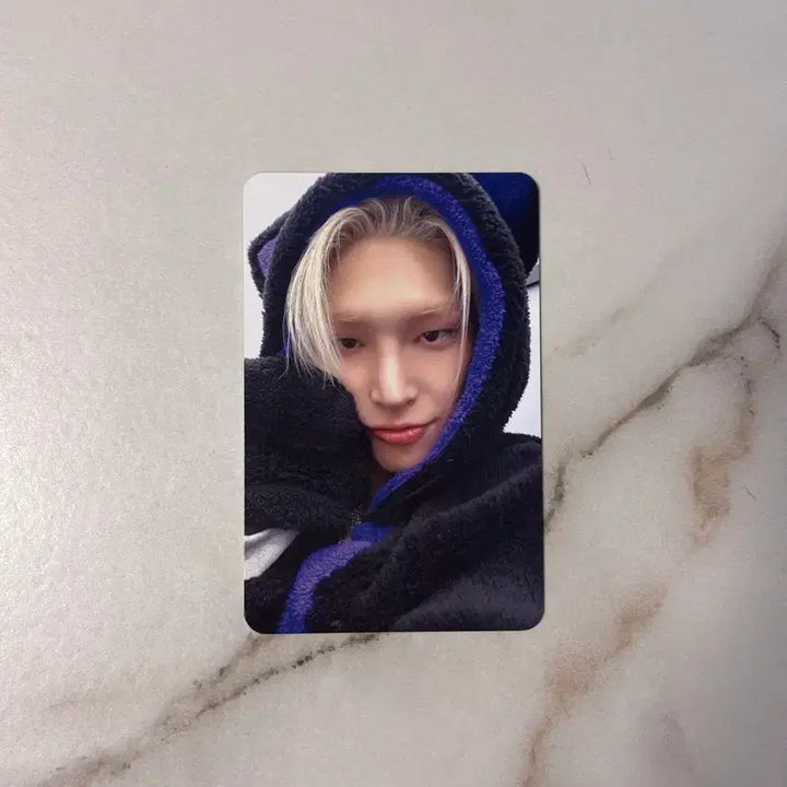 [BUNJANG] ATEEZ Mingi MakeStar POB Black Cat Photocard / 에이티즈 민기 메이크스타 특전 검정고양이 포카