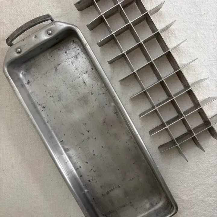 [SOLD OUT] 빈티지 알루미늄 아이스트레이