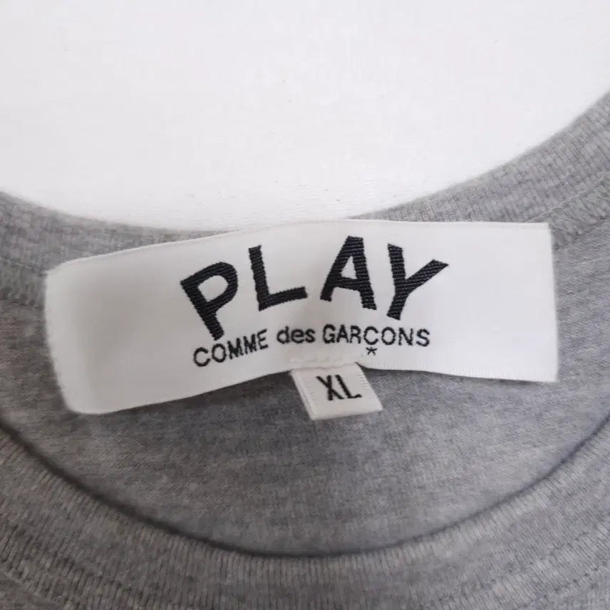 [SOLD OUT] XL) 꼼데가르송 백 하트 반팔티