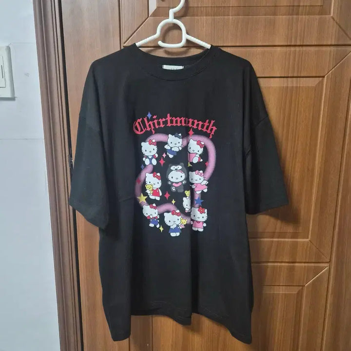 [BUNJANG] Hello Kitty Black Oversized T-Shirt / 헬로키티 반팔 티셔츠