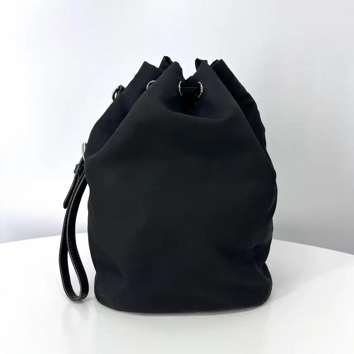 [BUNJANG] Prada Nylon Bucket Pouch Black / [감정완료] 프라다 나일론 버킷 파우치 블랙