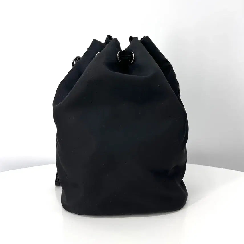 [BUNJANG] Prada Nylon Bucket Pouch Black / [감정완료] 프라다 나일론 버킷 파우치 블랙