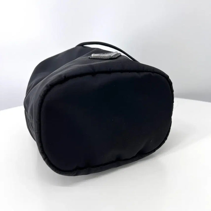 [BUNJANG] Prada Nylon Bucket Pouch Black / [감정완료] 프라다 나일론 버킷 파우치 블랙