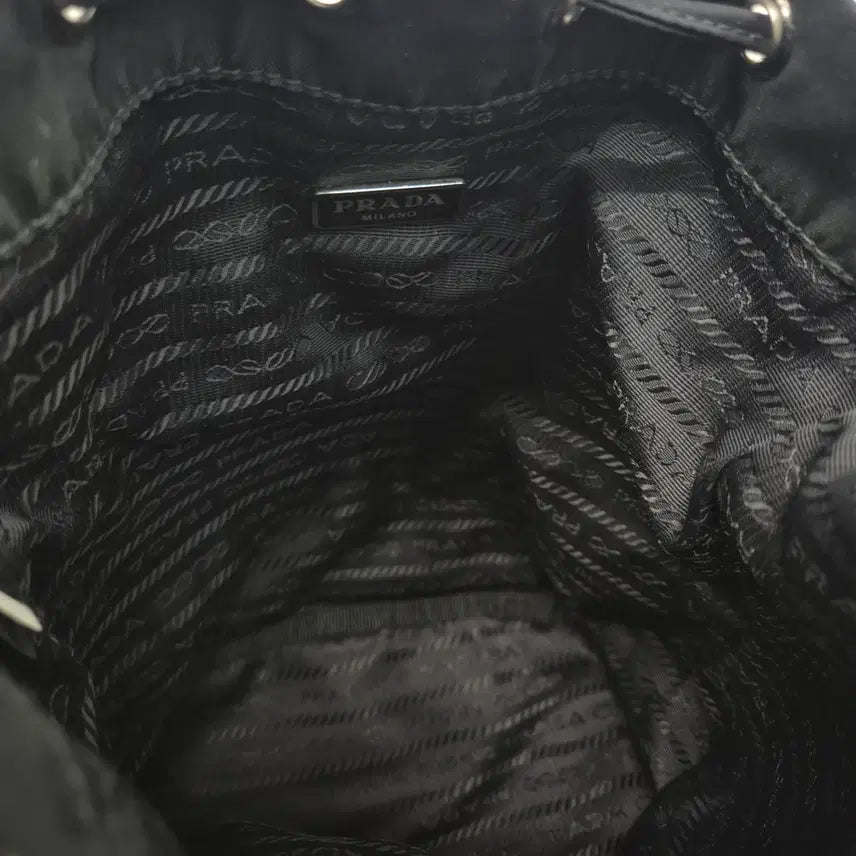 [BUNJANG] Prada Nylon Bucket Pouch Black / [감정완료] 프라다 나일론 버킷 파우치 블랙