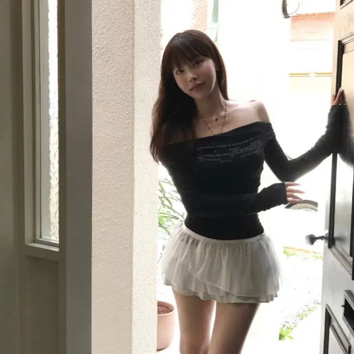 [BUNJANG] Cloud Emotion Shirring Top / 클라우드이모션 ugly lettering off shirring top