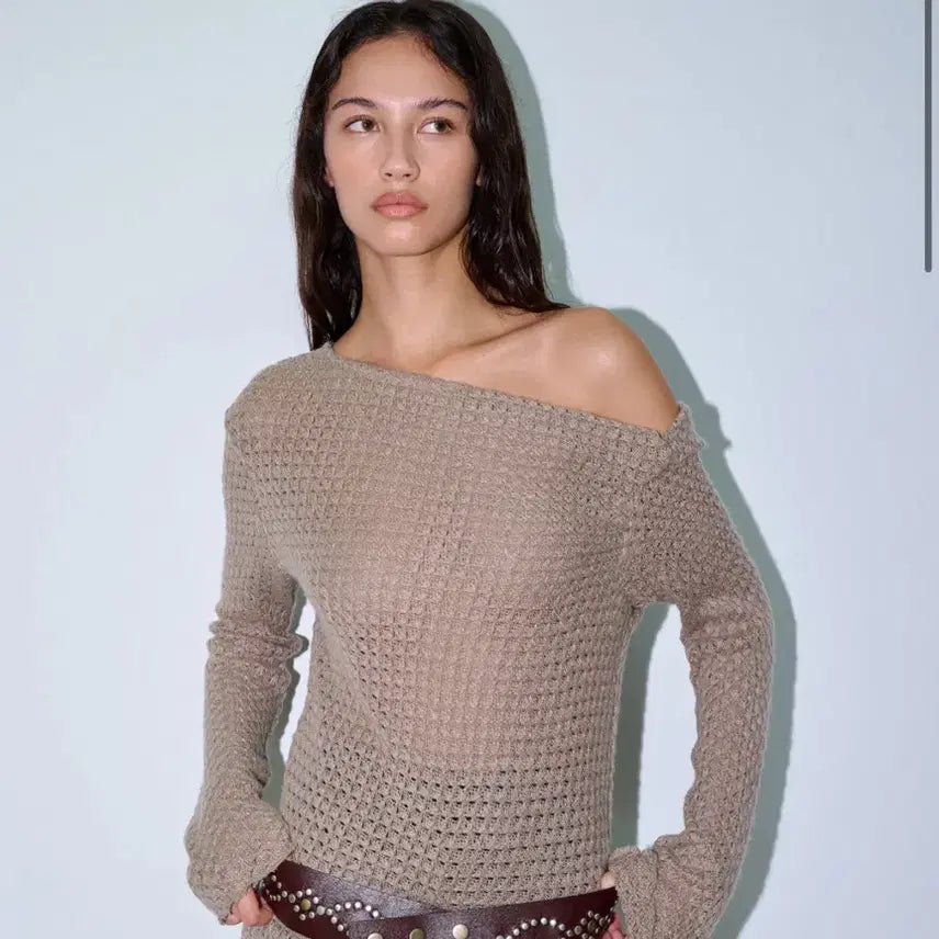[BUNJANG] Pollysuem One Shoulder Crochet Knitted Top / 폴리수엠 원숄더 니트 crochet knitted one shoulder
