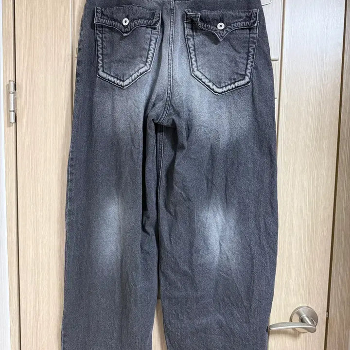 [BUNJANG] ootj Karina Black Washed Wide Denim Pants (M) / 카리나 착용 ootj 포켓 워싱 와이드 블랙 데님 팬츠 M