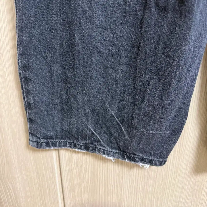 [BUNJANG] ootj Karina Black Washed Wide Denim Pants (M) / 카리나 착용 ootj 포켓 워싱 와이드 블랙 데님 팬츠 M