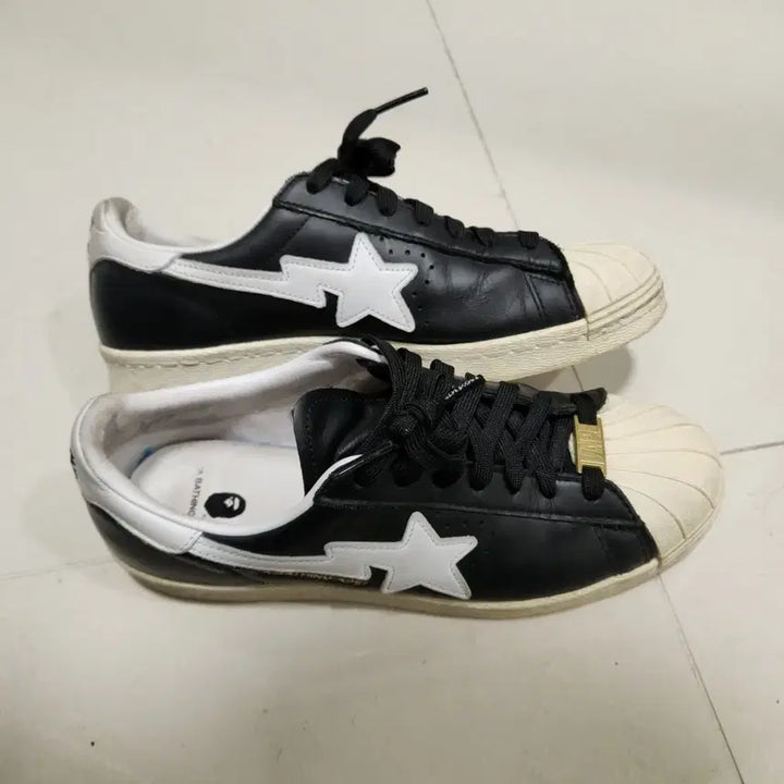 [BUNJANG] BAPE Superstar Black Sneakers / [260] 베이프 슈퍼스타 블랙  ( 박스 + 여분 끈 포함 )