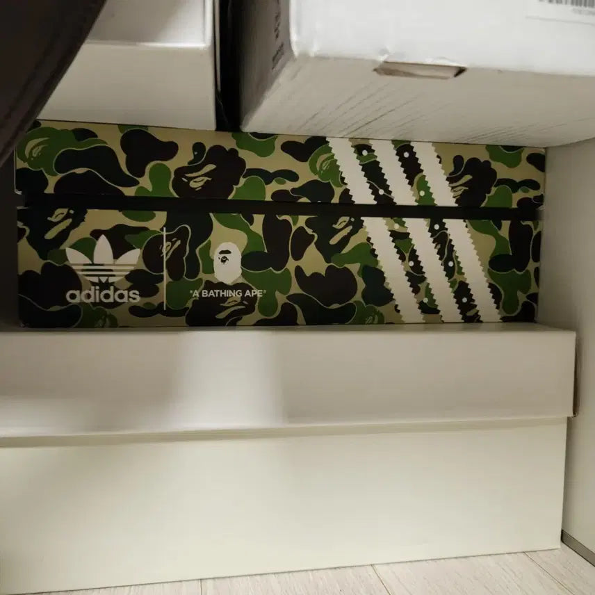 [BUNJANG] BAPE Superstar Black Sneakers / [260] 베이프 슈퍼스타 블랙  ( 박스 + 여분 끈 포함 )