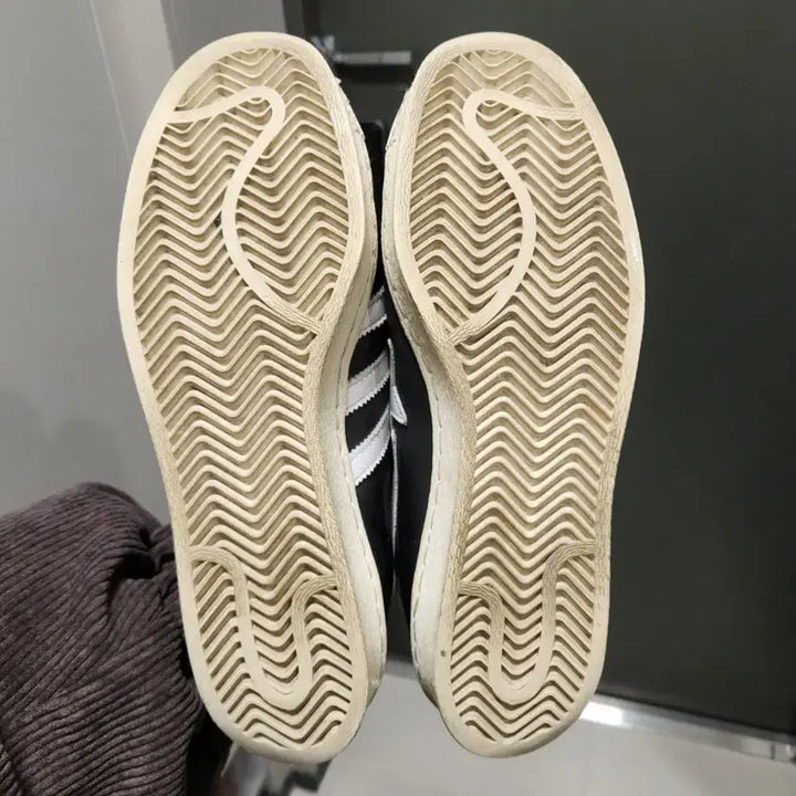 [BUNJANG] BAPE Superstar Black Sneakers / [260] 베이프 슈퍼스타 블랙  ( 박스 + 여분 끈 포함 )