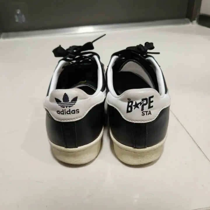 [BUNJANG] BAPE Superstar Black Sneakers / [260] 베이프 슈퍼스타 블랙  ( 박스 + 여분 끈 포함 )