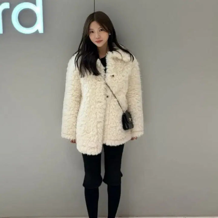 [BUNJANG] Hairly Collar Fur Jacket - White / 헤어리 카라 퍼자켓 화이트