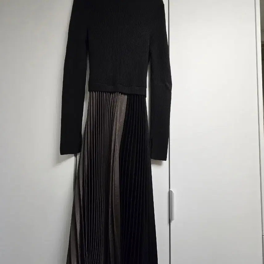 [BUNJANG] Sisley Pleated Dress / 시슬리 플리츠 원피스