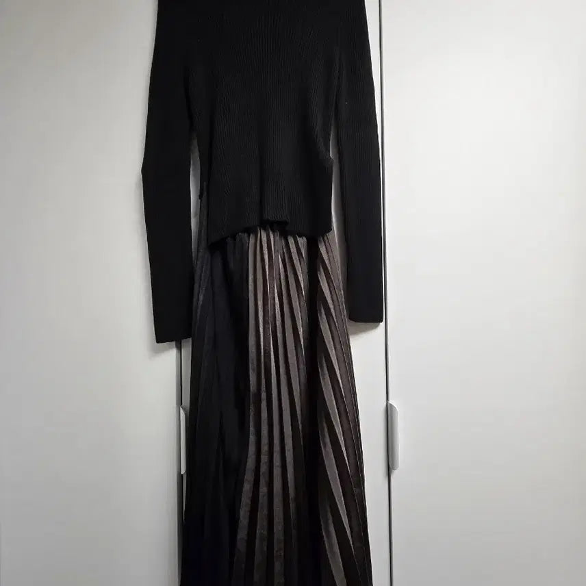 [BUNJANG] Sisley Pleated Dress / 시슬리 플리츠 원피스