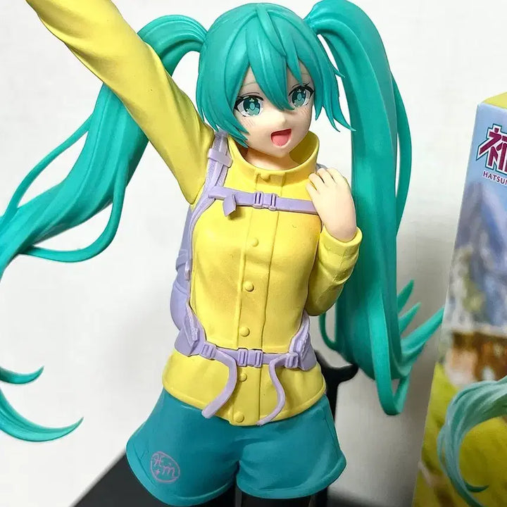 [BUNJANG] Hatsune Miku Holiday Memories Hiking Figure / 홀리데이 메모리즈 하츠네 미쿠 등산 피규어