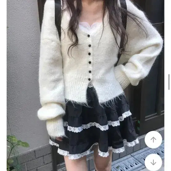 [BUNJANG] Mini Poe Cream &amp; Black Two-Piece Set / 미니포에 스나계 쿠앤크 투피스