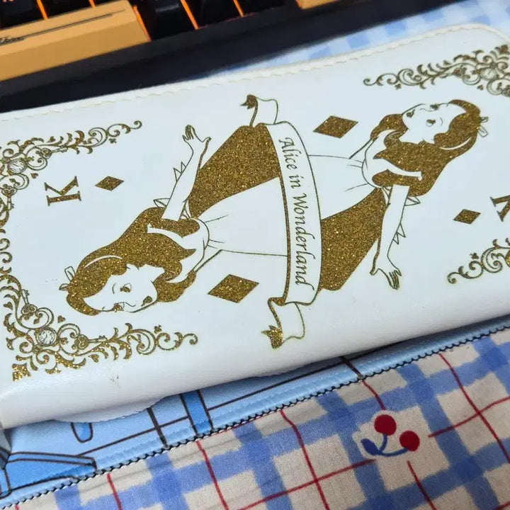 [BUNJANG] Disney Alice Wallet / 디즈니 앨리스 장지갑