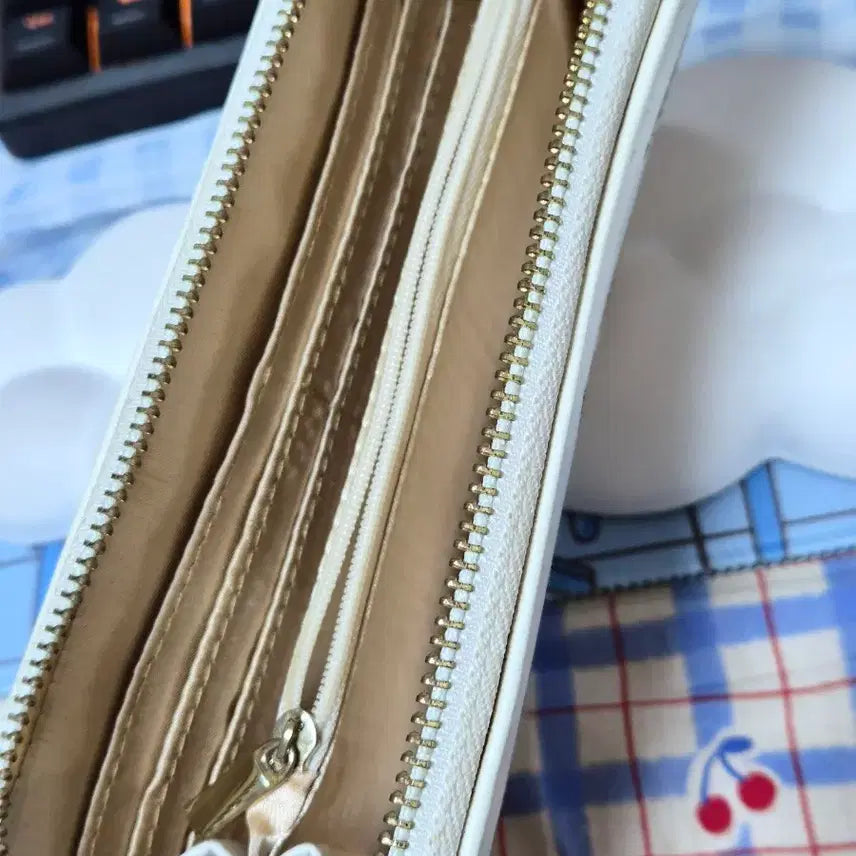 [BUNJANG] Disney Alice Wallet / 디즈니 앨리스 장지갑