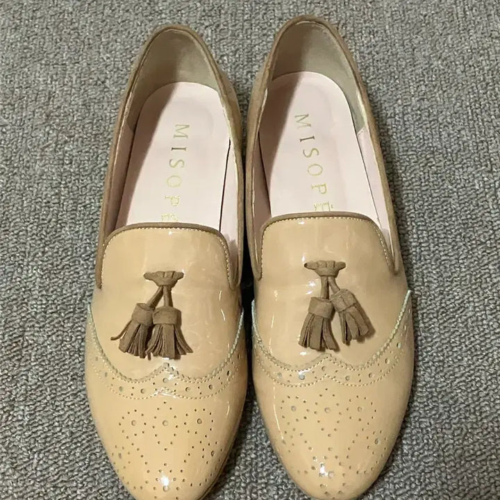 [BUNJANG] Misope Patent Leather Loafers (235) - Used / 미소페 단화 유광 로퍼 235 착샷