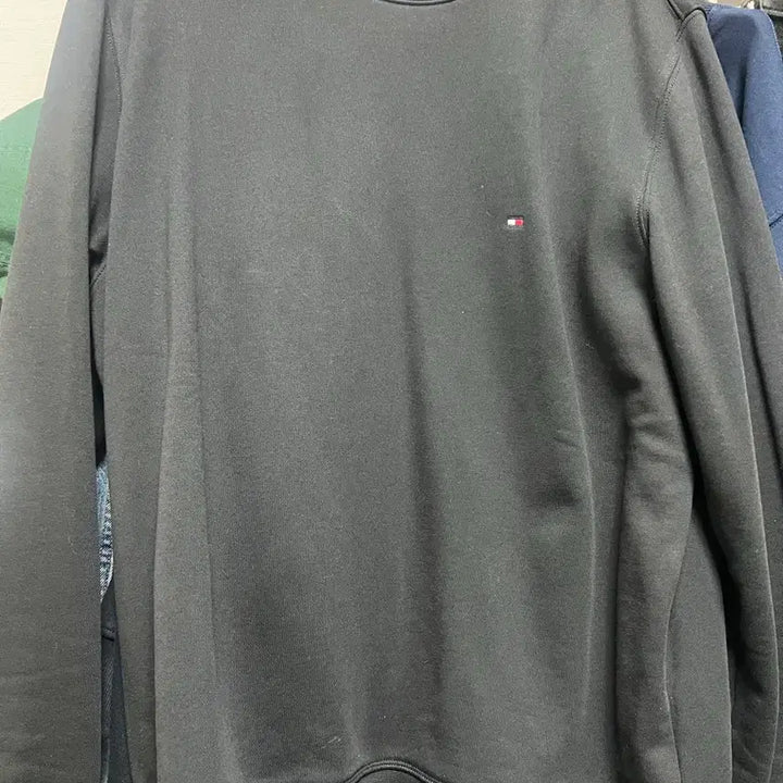[BUNJANG] Tommy Hilfiger Black Sweatshirt (XXL) / (xxl) 타미힐피거 블랙 맨투맨