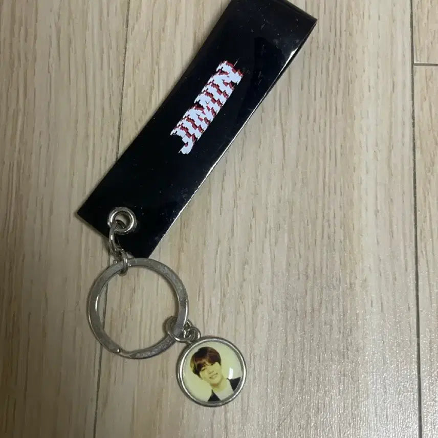 [BUNJANG] BTS Jimin Keyring Black Strap / BTS 지민 키링 블랙 스트랩