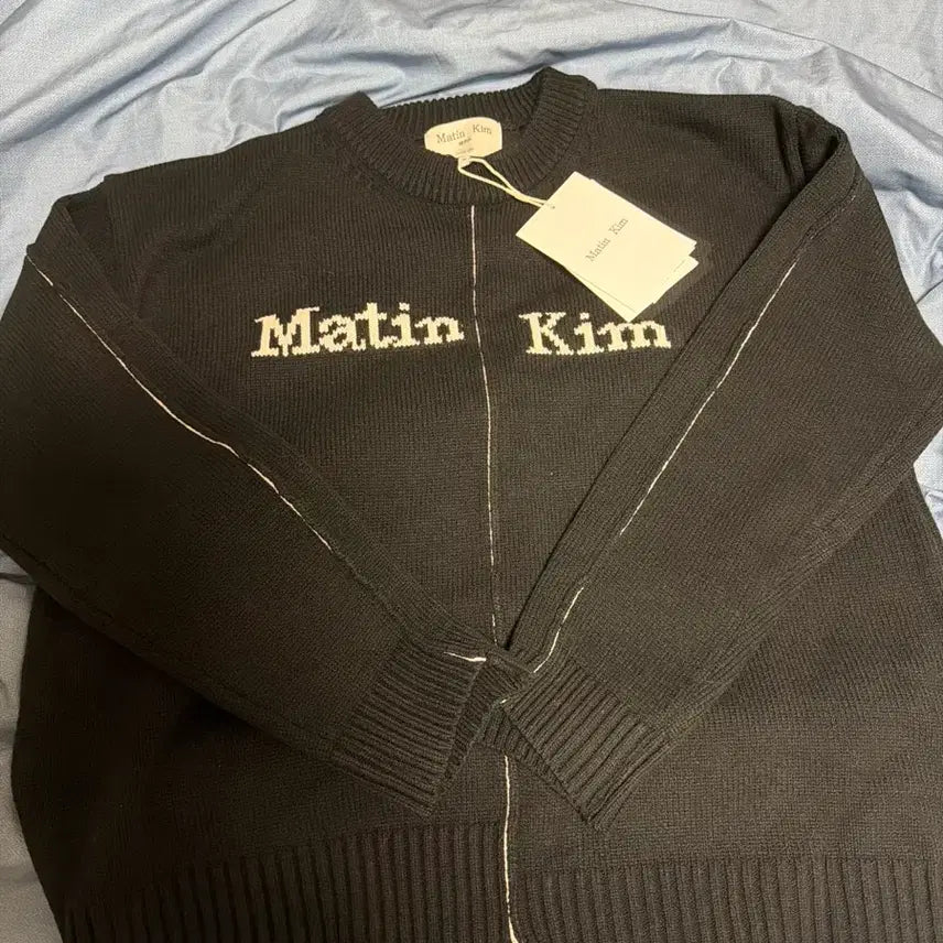[BUNJANG] Matinkim Black Logo Knit Sweater / 마뗑킴 블랙 로고 니트