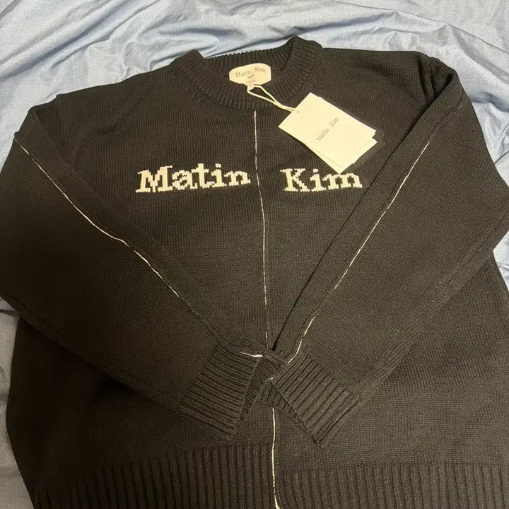 [BUNJANG] Matinkim Black Logo Knit Sweater / 마뗑킴 블랙 로고 니트