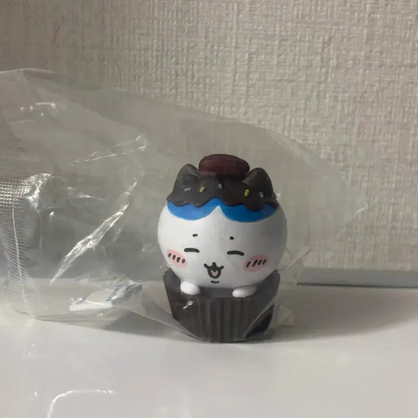 [SOLD OUT] 하치와레 컵케이크 피규어