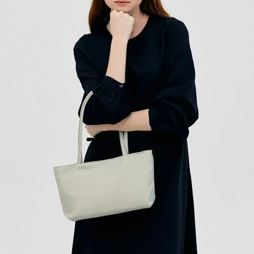 [BUNJANG] Unedit Crayon Nylon Bag (Green) / (새상품) 언에디트 나일론백 Crayon Nylon Bag 연두색