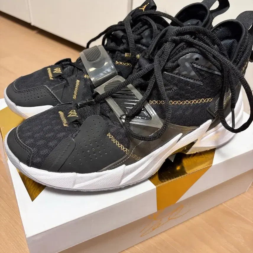 [BUNJANG] Why Not Zer0.3 Sneakers / 와이낫제로3 교환 환영