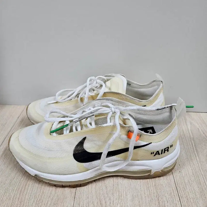 [BUNJANG] Nike Air Max 97 Off-White (AJ4585-100) Sneakers / [250mm]나이키 에어맥스97 오프화이트(AJ4585-100)