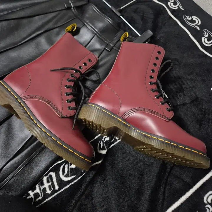[BUNJANG] Dr. Martens 8-Hole Burgundy Boots / 닥터마틴 8홀 부츠 버건디