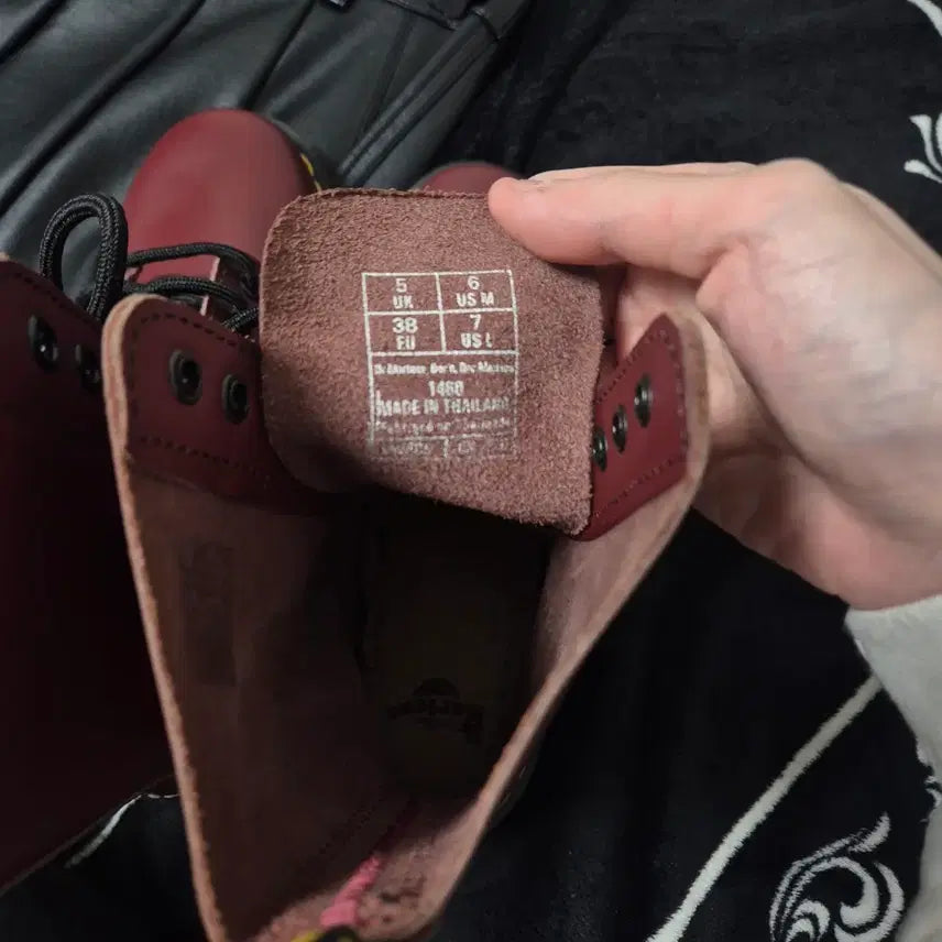 [BUNJANG] Dr. Martens 8-Hole Burgundy Boots / 닥터마틴 8홀 부츠 버건디