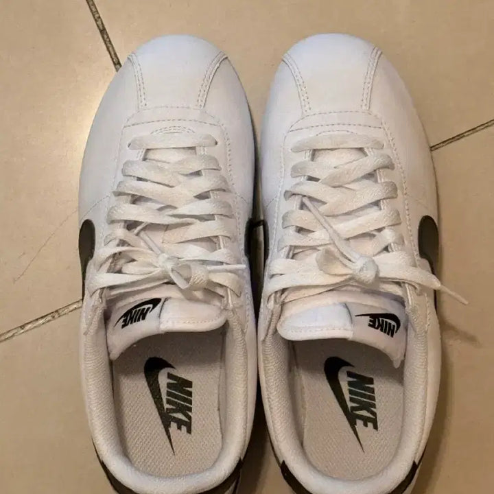 [BUNJANG] Nike Cortez / 나이키 코르테즈 235