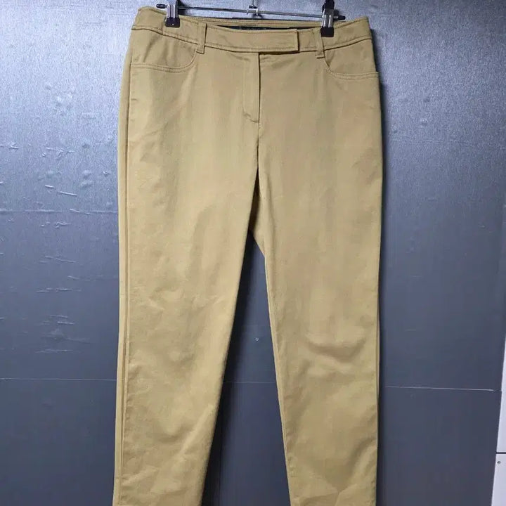 [BUNJANG] Hazzys Beige Cotton Pants / 헤지스 베이지색 여성 면바지 허리둘레  26-27 춘추용