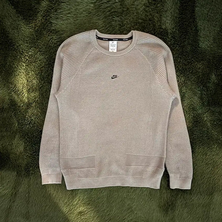 [BUNJANG] Nike Tech Pack Club Logo Waffle Knit Beige / [M] 나이키 테크팩 클럽 로고 와플 니트 베이지