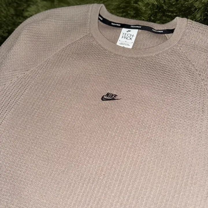 [BUNJANG] Nike Tech Pack Club Logo Waffle Knit Beige / [M] 나이키 테크팩 클럽 로고 와플 니트 베이지