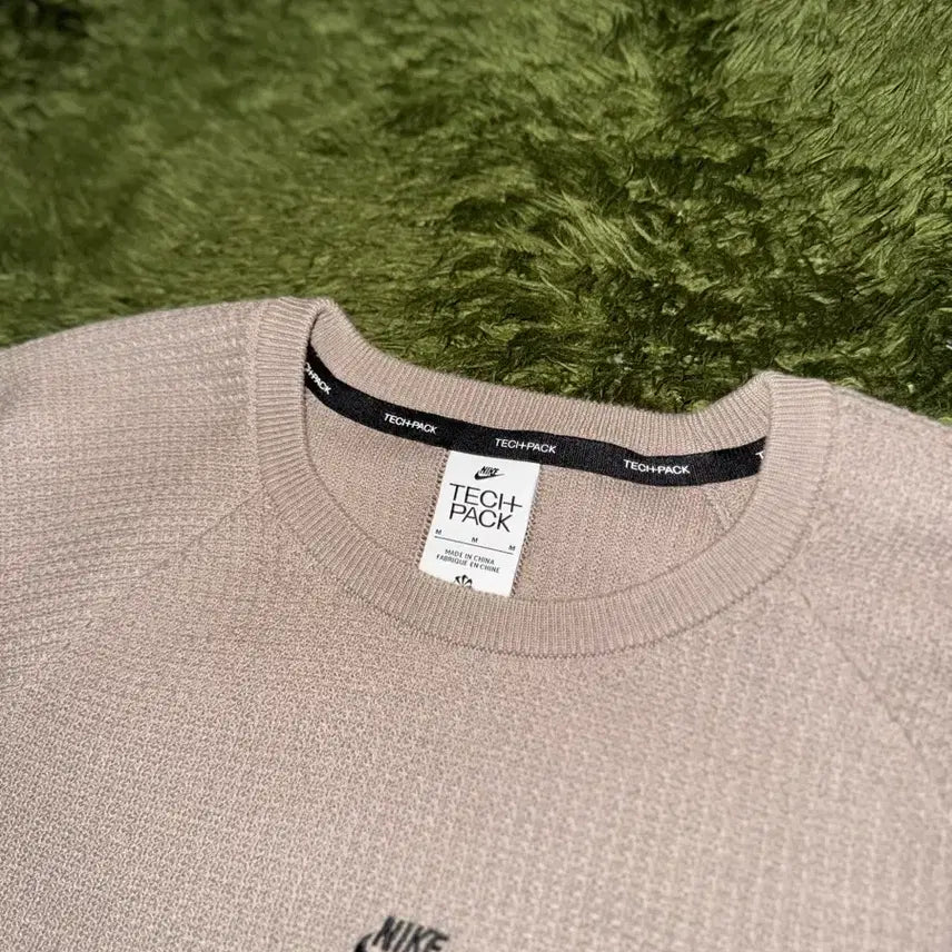 [BUNJANG] Nike Tech Pack Club Logo Waffle Knit Beige / [M] 나이키 테크팩 클럽 로고 와플 니트 베이지