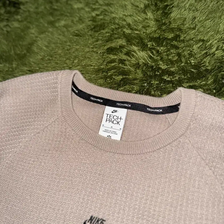 [BUNJANG] Nike Tech Pack Club Logo Waffle Knit Beige / [M] 나이키 테크팩 클럽 로고 와플 니트 베이지
