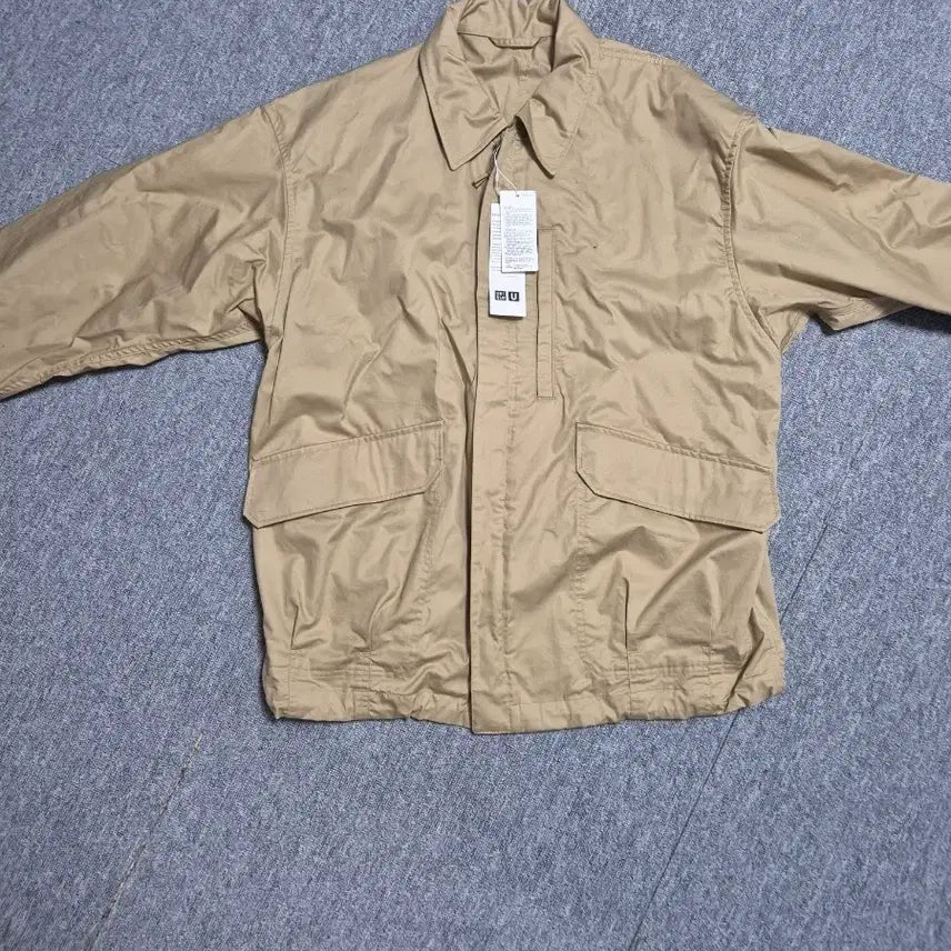 [BUNJANG] Uniqlo U Oversized Utility Jacket Beige M / 유니클로 U 오버사이즈 유틸리티 자켓 베이지 M