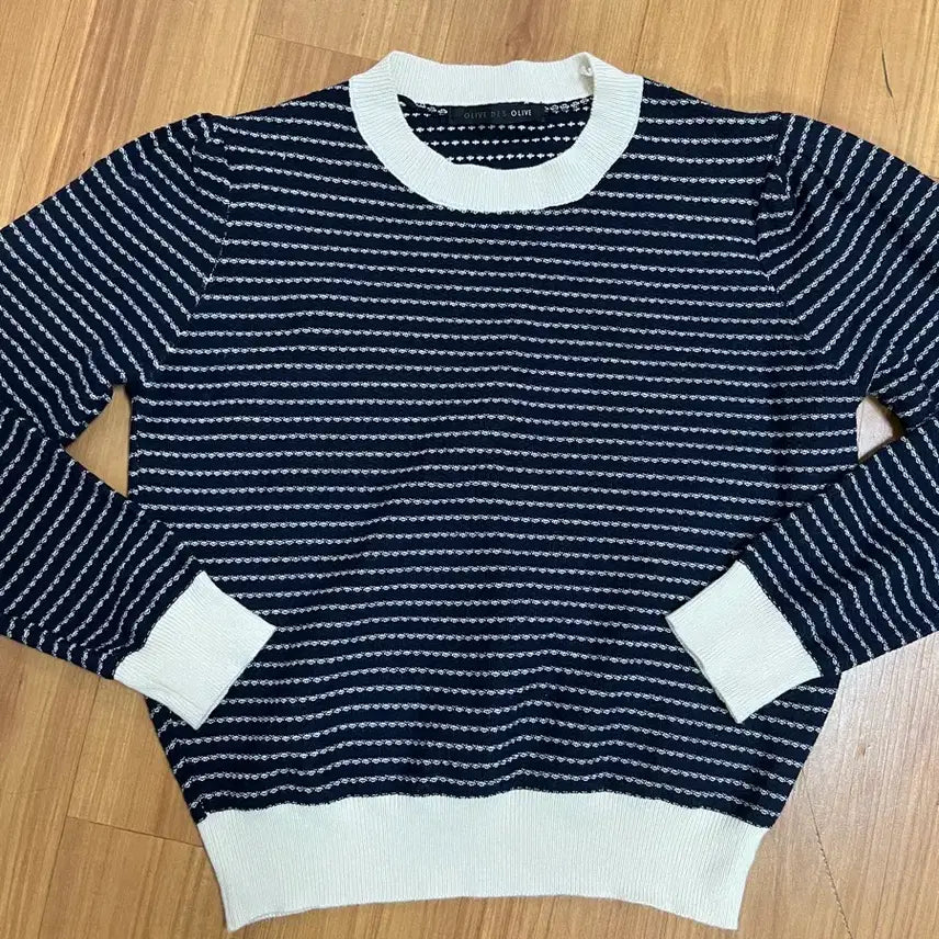 [BUNJANG] Olive Des Olive Striped Knit Top / 올리브데올리브 가로줄 니트티 89(55-66)