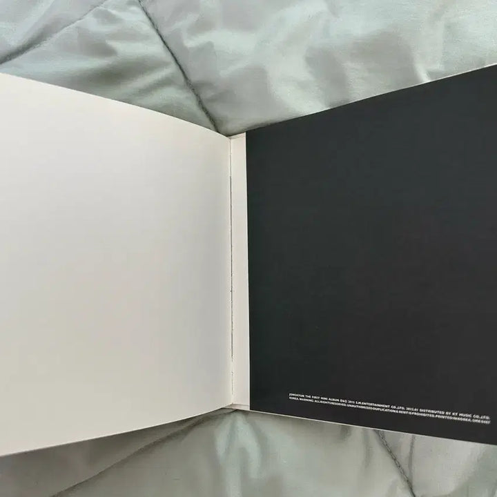 [BUNJANG] Jonghyun BASE Album + Photocard / 종현 BASE 앨범 + 포카