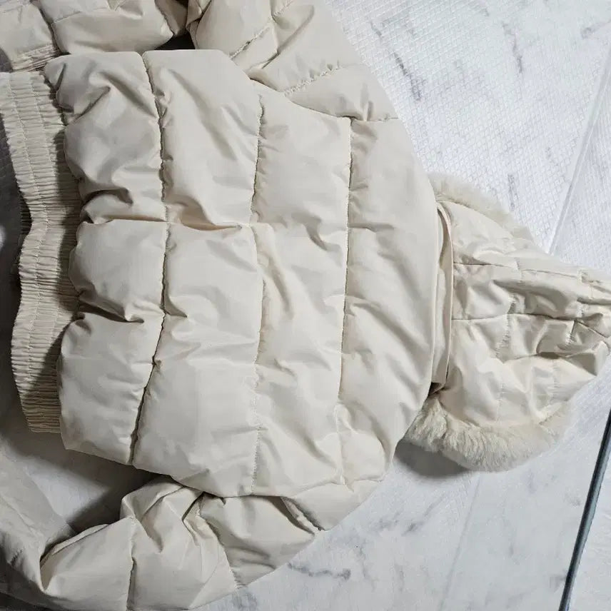[BUNJANG] Raraholy Ivory Fur Hooded Short Padded Jacket / Raraholy 아이보리 퍼 후드 숏패딩