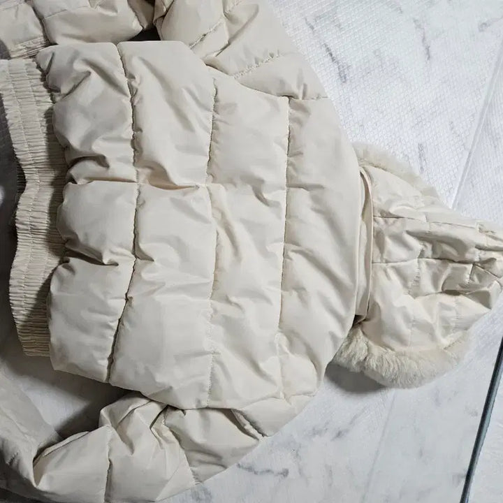 [BUNJANG] Raraholy Ivory Fur Hooded Short Padded Jacket / Raraholy 아이보리 퍼 후드 숏패딩