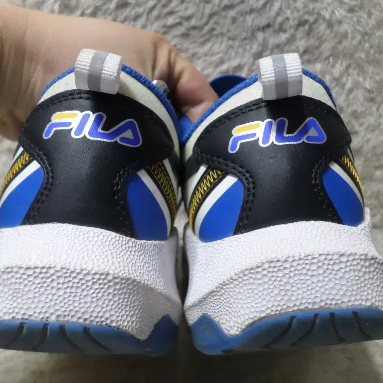 [BUNJANG] Fila Running Shoes / 후루룩구제 255 휠라 운동화 런닝화 중고 신발