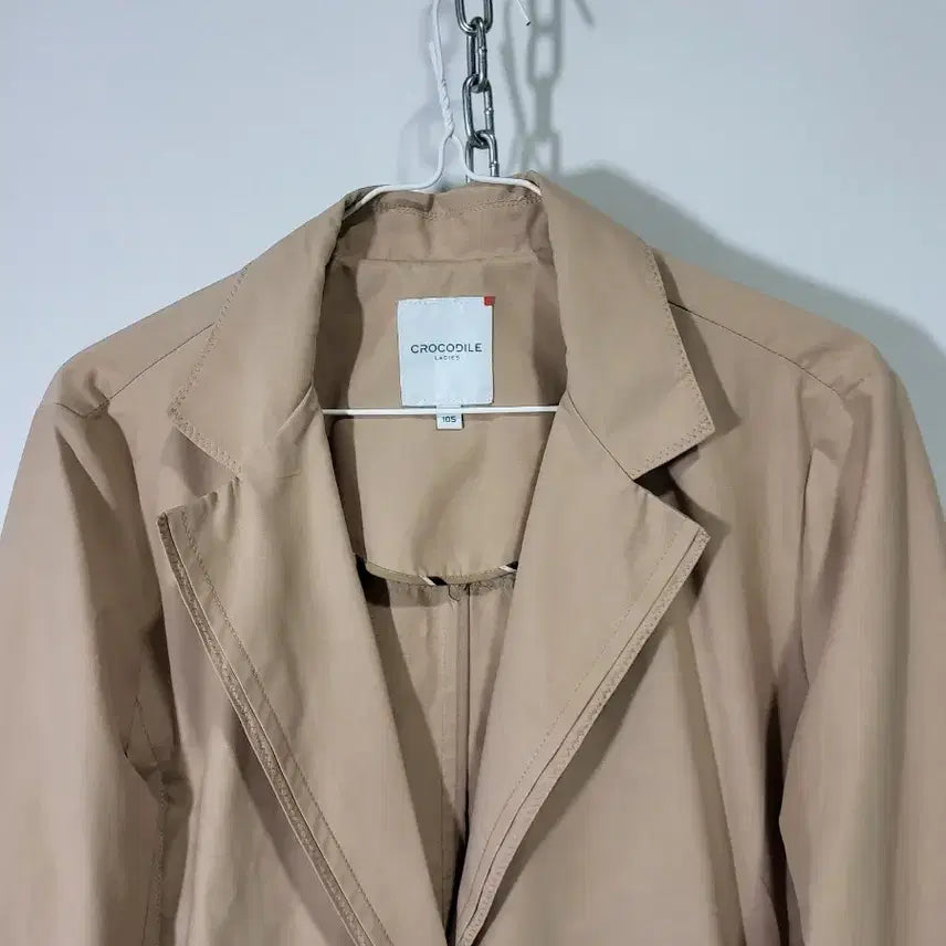 [BUNJANG] Crocodile Ladies Beige Coat / 크로커다일 레이디스 베이지색 코트