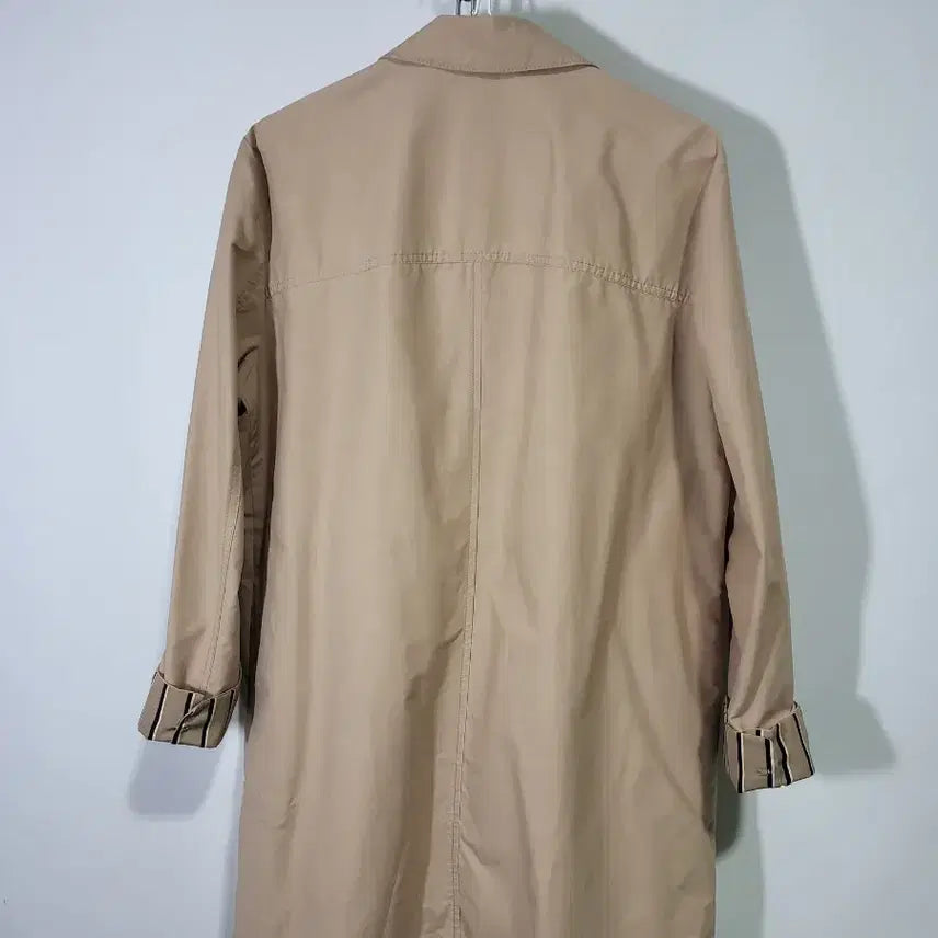 [BUNJANG] Crocodile Ladies Beige Coat / 크로커다일 레이디스 베이지색 코트