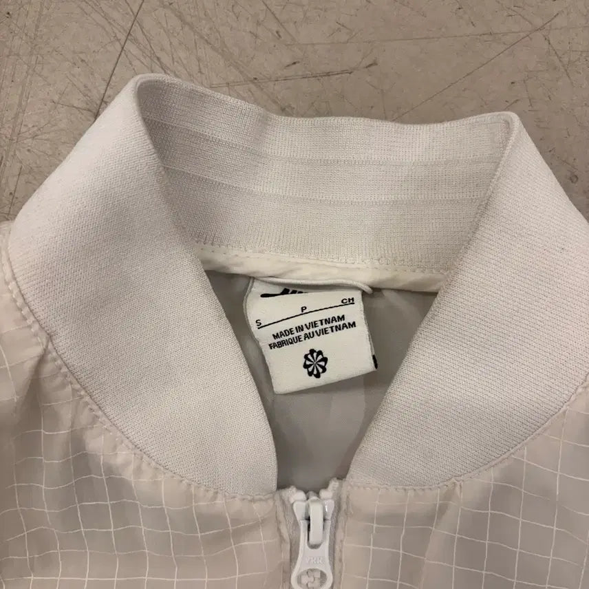 [BUNJANG] Nike Big Logo See-through Windbreaker / 나이키 빅로고 시스루 바람막이